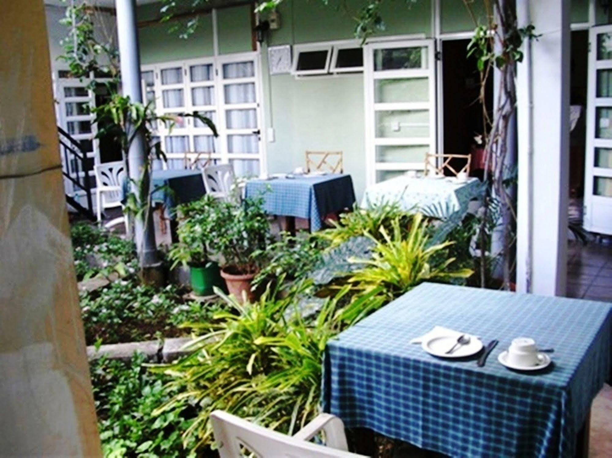Auberge Le Saladier Mahébourg Esterno foto